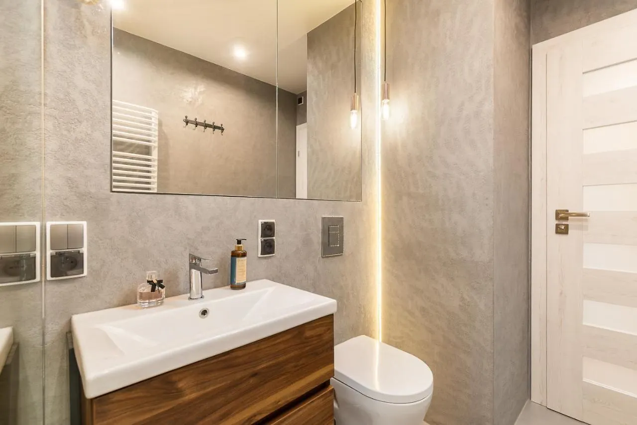 Rent Like Home - Prosta 2/14 Warsaw Apartment